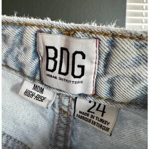 BDG Urban Outfitters Mom High Rise Size 24‎